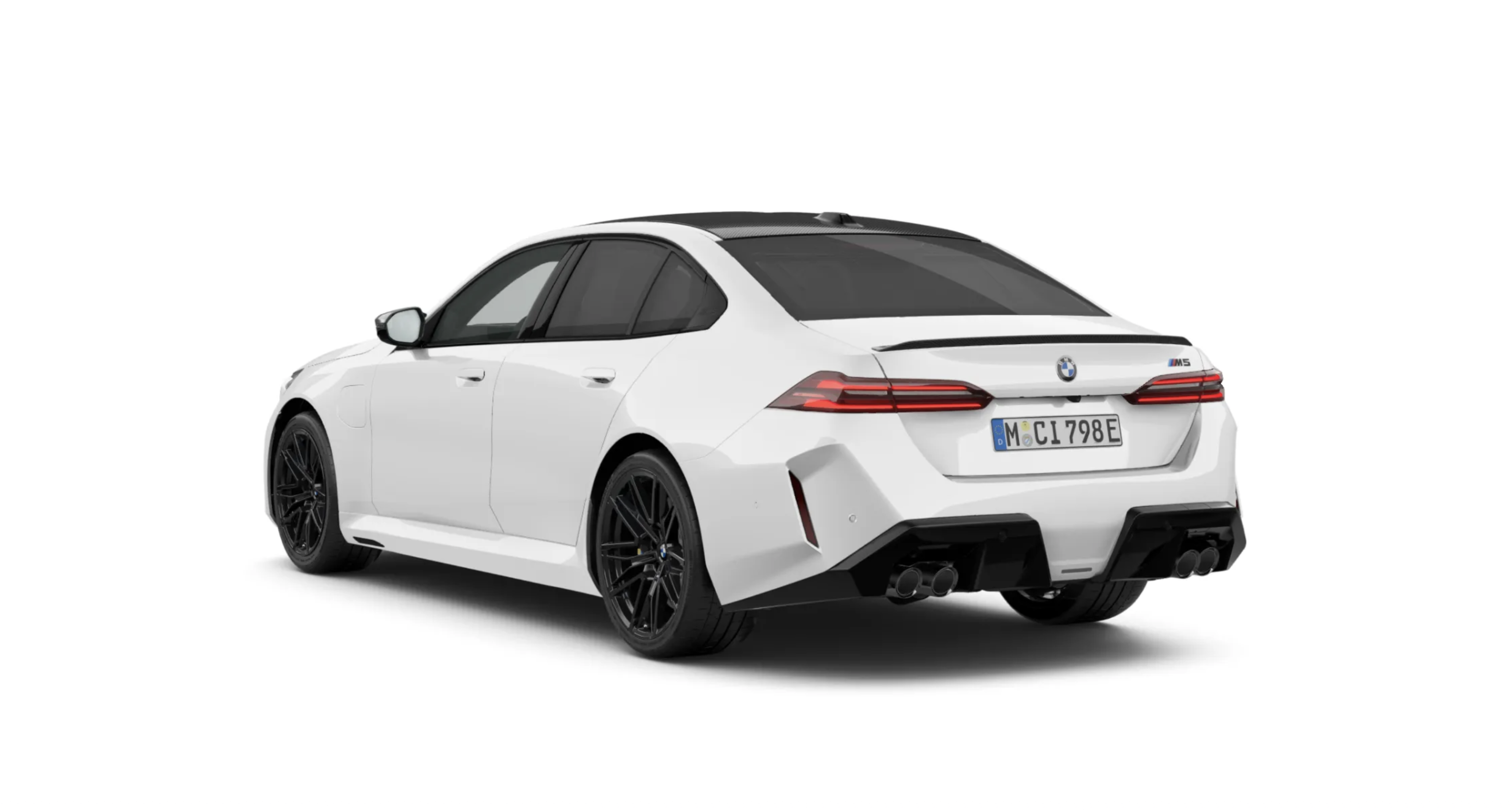 BMW M5 SEDAN | nový model | V8 biturbo hybrid 727 koní | super sportovní hybridní sedan | novinka ve výrobě | maximální výbava | první nové auto | velká sleva | nákup online | AUTOiBUY.com